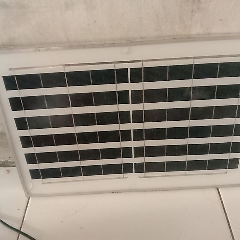 solar panel bekas copotan panel surya.unit sesuai foto  normal