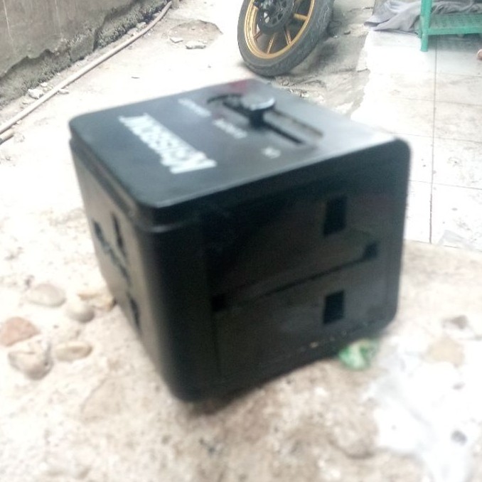 Krisbow steker travel adaptor original , kepala charger travel (bukan baru)