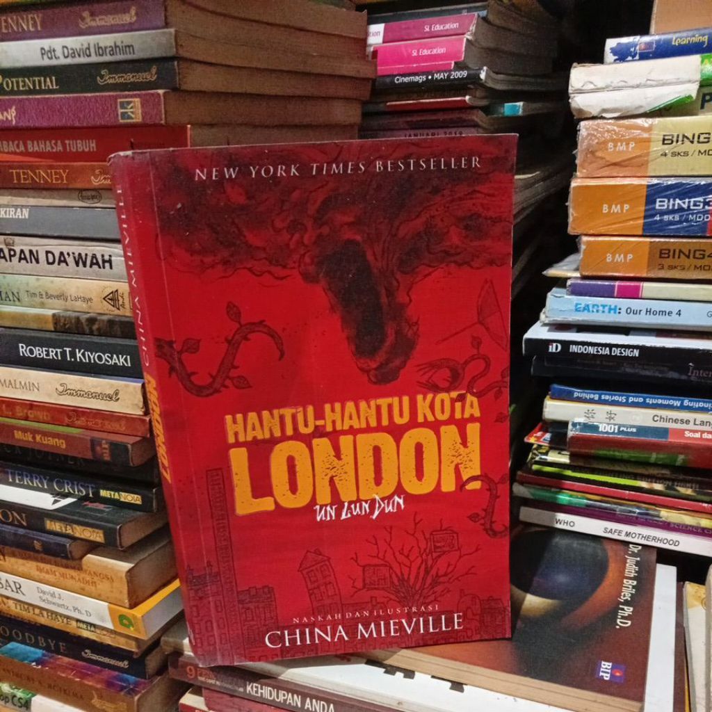 Buku Hantu-Hantu Kota London Un Lun Dun China Mieville New York Times Bestseller