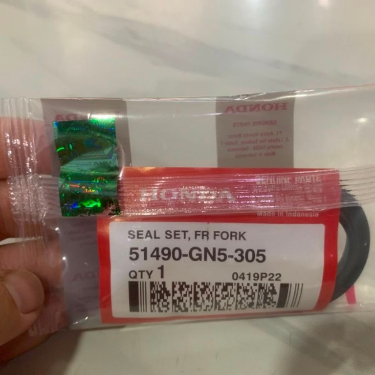Seal Set Original | 51490-GN5-305 | Honda | Motrix
