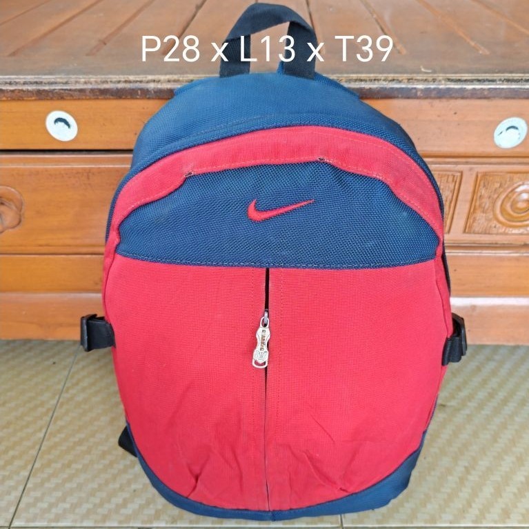 Tas ransel nike anak/sepatu (preloved)