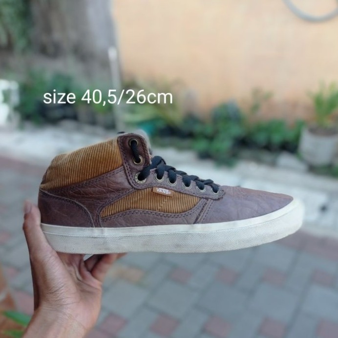 Sepatu sneakers Vans warna cokelat leather x curdoray size 40,5/26cm model lace casual second origin