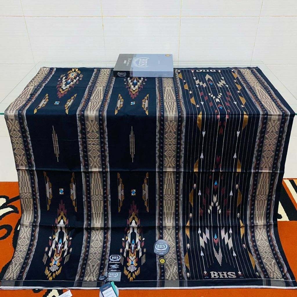 Sarung BHS Masterpiece SGE Silver Seri Hitam Premium Mercerized Songket Timbul ATBM (Bisa COD)