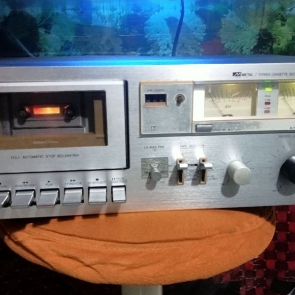 tape deck PRE AMP merk AIWA Model M250 Kondisi minus