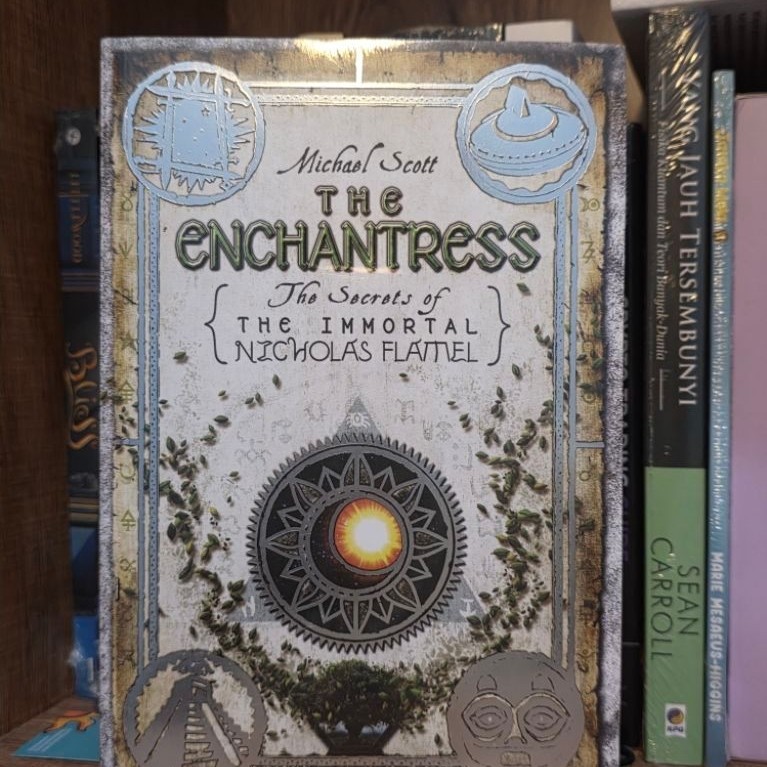 Novel the enchantress dan the magician Michael Scott series The secret of The Immortal Nicholas Flam