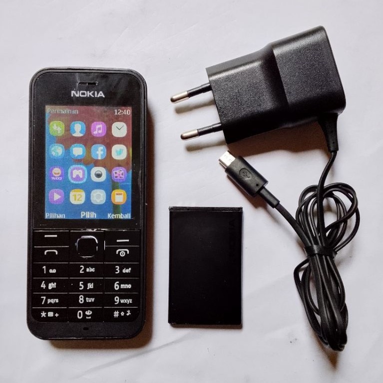 hp NOKIA 220 2,8 inch layar besar jadul MP3 kamera BLUETOOTH buat masteran burung hp Nokia mp3 kamer