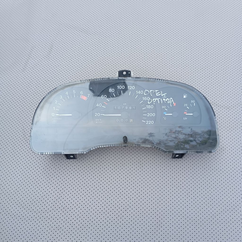 speedometer opel Optima