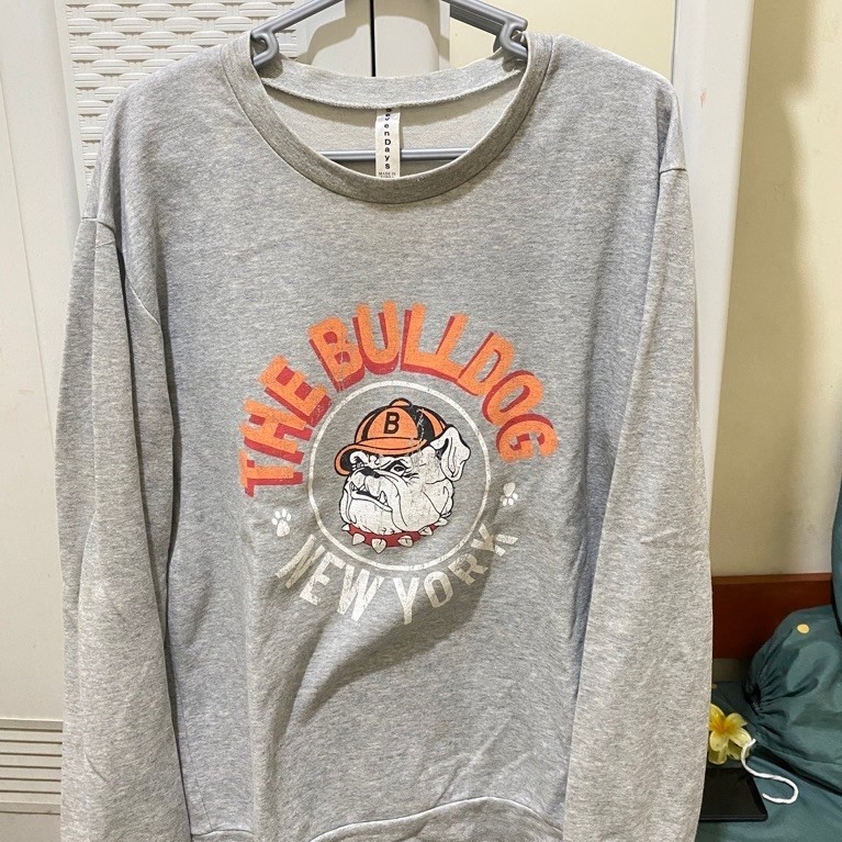 preloved sweater abu || sweater bulldog