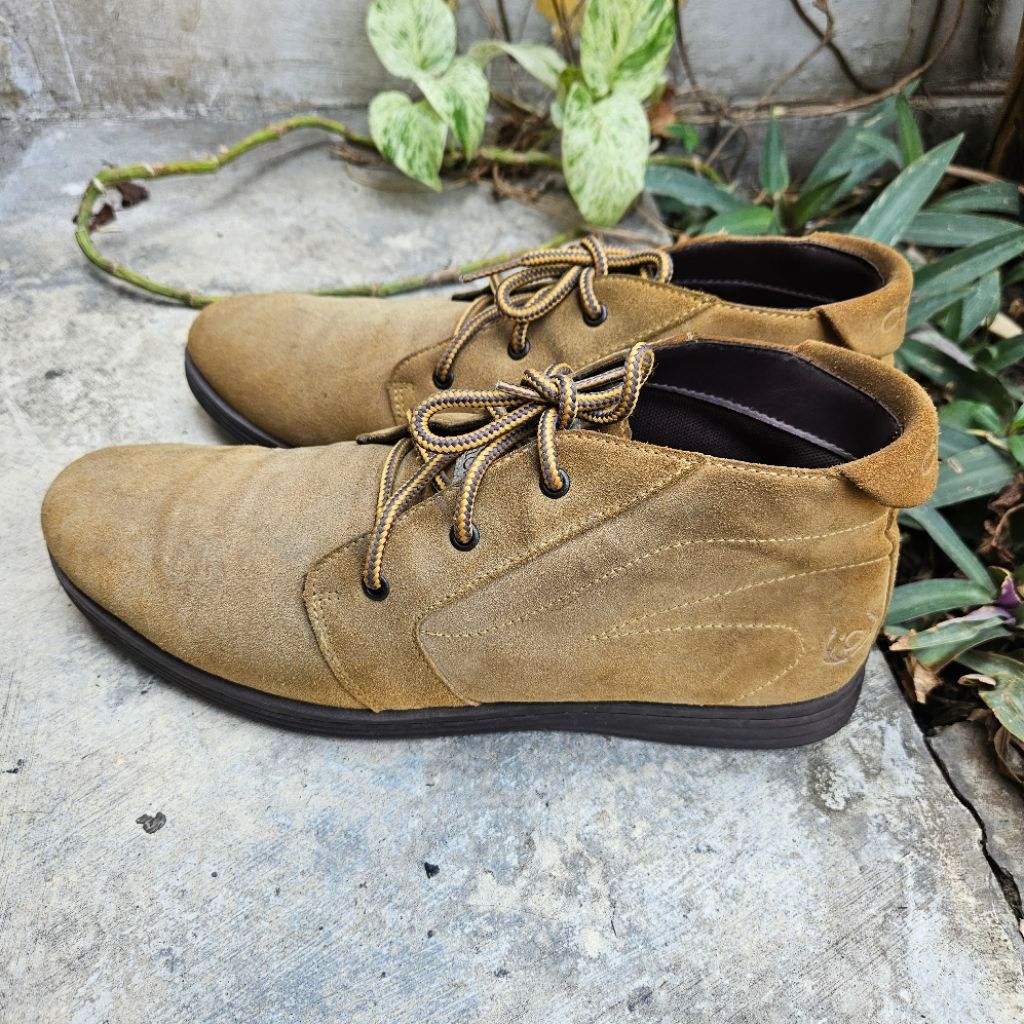 sepatu second semi boot celcius size 42(27cm)