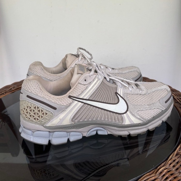 Nike Vomero 5