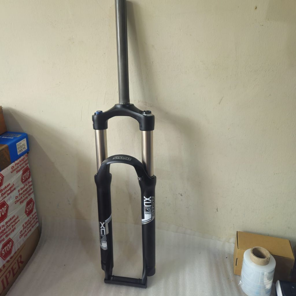Fork Air suspension SR Suntour XCR 32 lockout rebound QR MTB 27,5 diskbrake