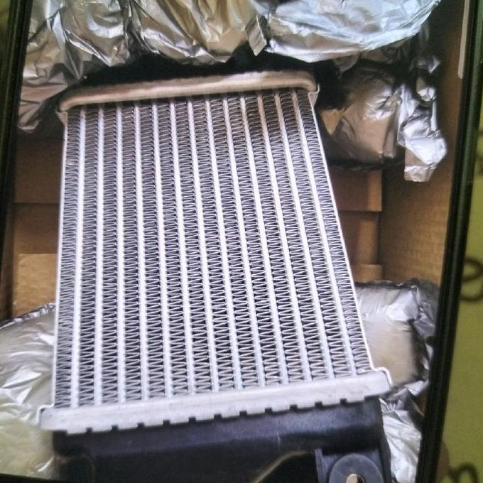 INTERCOOLER RAIZE ROCKY ORINAL 17940-B1030 Radiator Mobil Kualitas Tinggi untuk Performa Mesin Optim