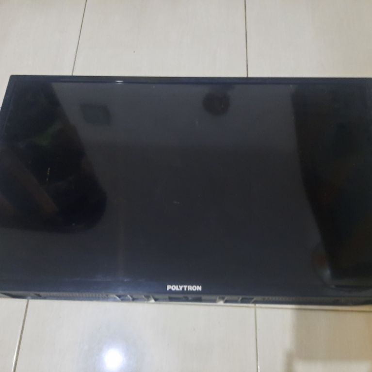 Box TV Polytron PLD32AD1508 32 Inch + Panel Mati + LED Backlight Hidup