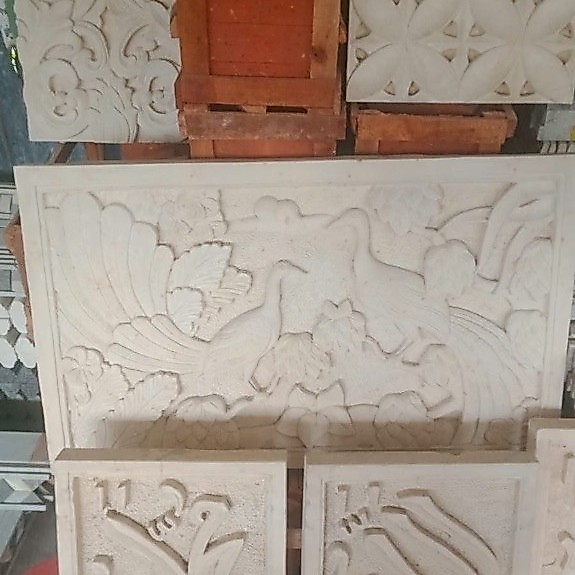 batu relief ornamen ukir
