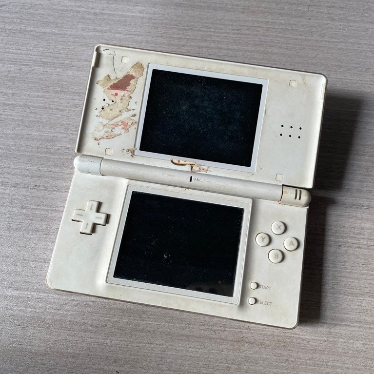 Nintendo DS Lite