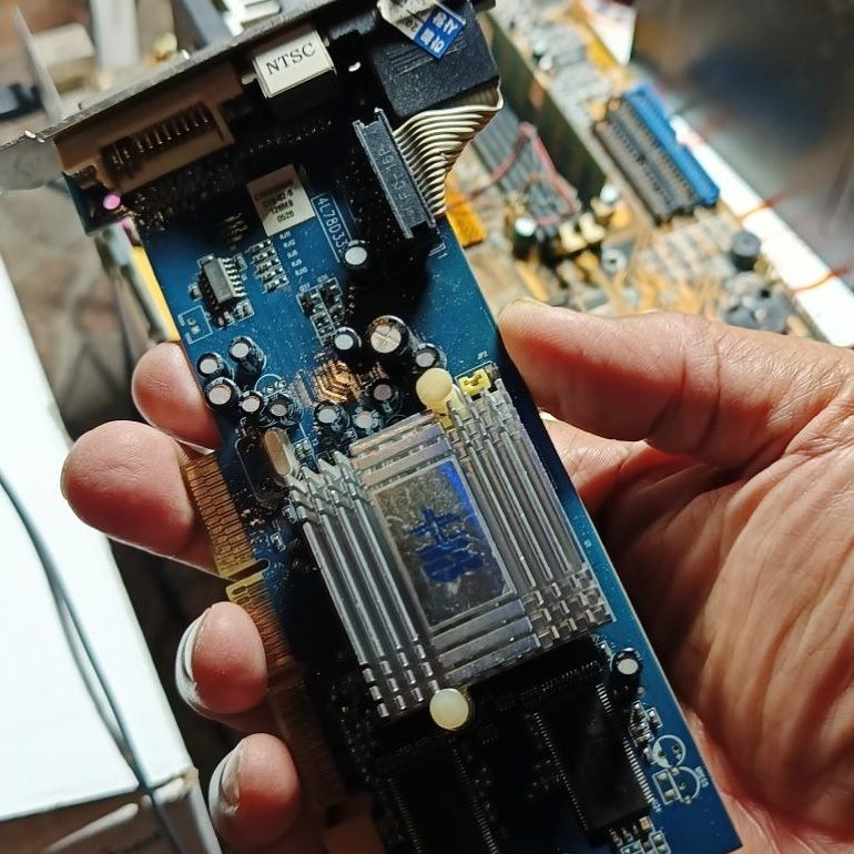 VGA agp 128mb