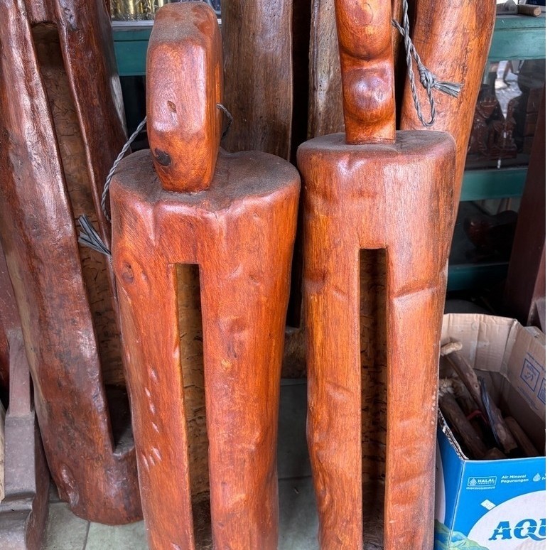 Kentongan kenthongan kayu nangka utuh