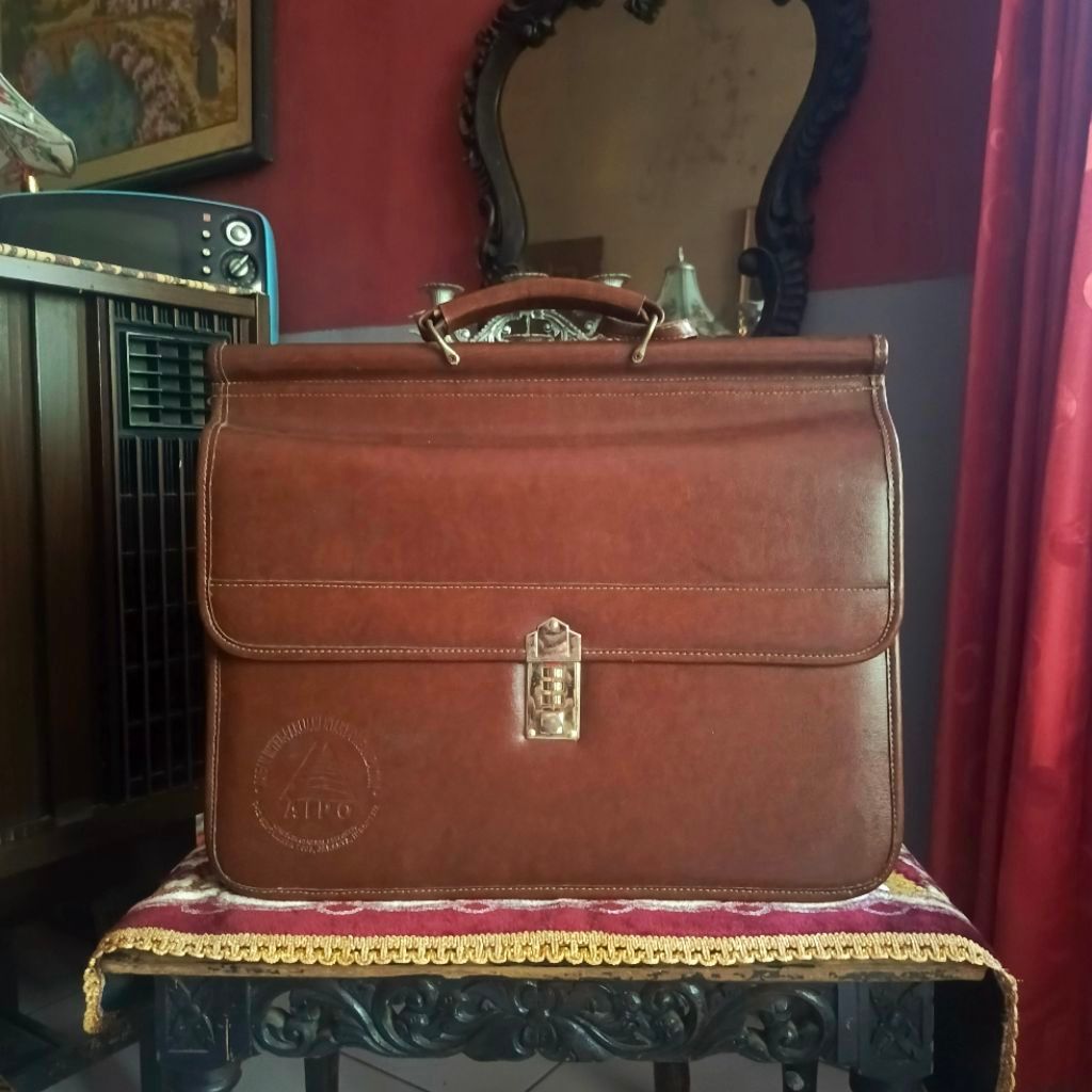 Tas selempang kulit Jadul antik vintage lawas kuno