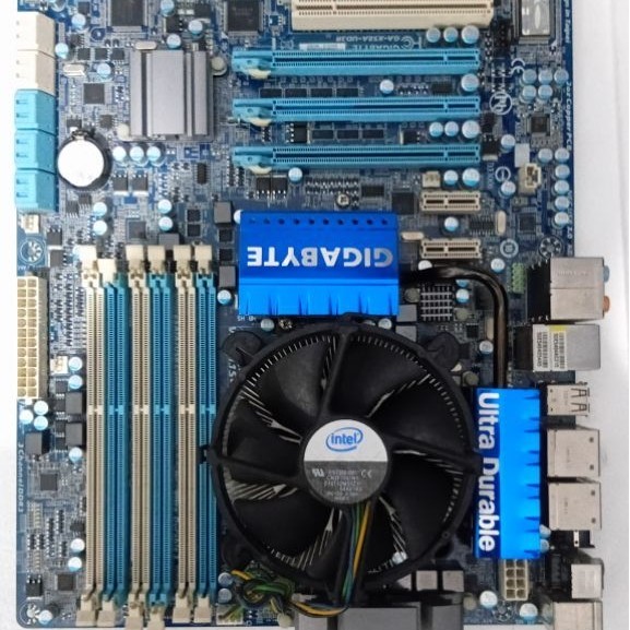 PAKETAN PC SOKET 1366 GIGABYTE GA-X58A-UD3R CORE I7-970 6 SLOT RAM 4 SLOT VGA NORMAL MULUS LENGKAP B