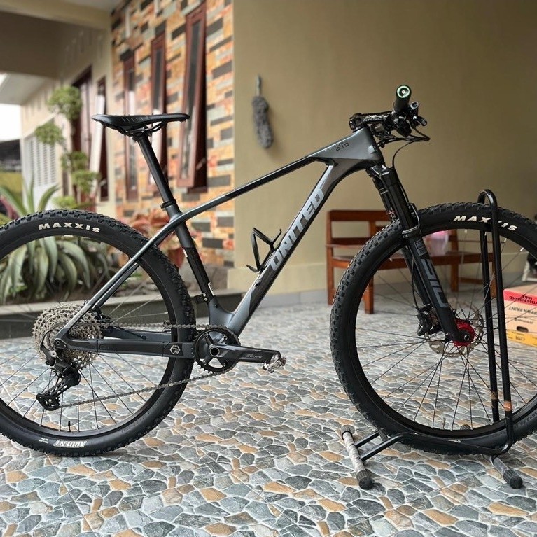 Frameset united kyross size m carbon