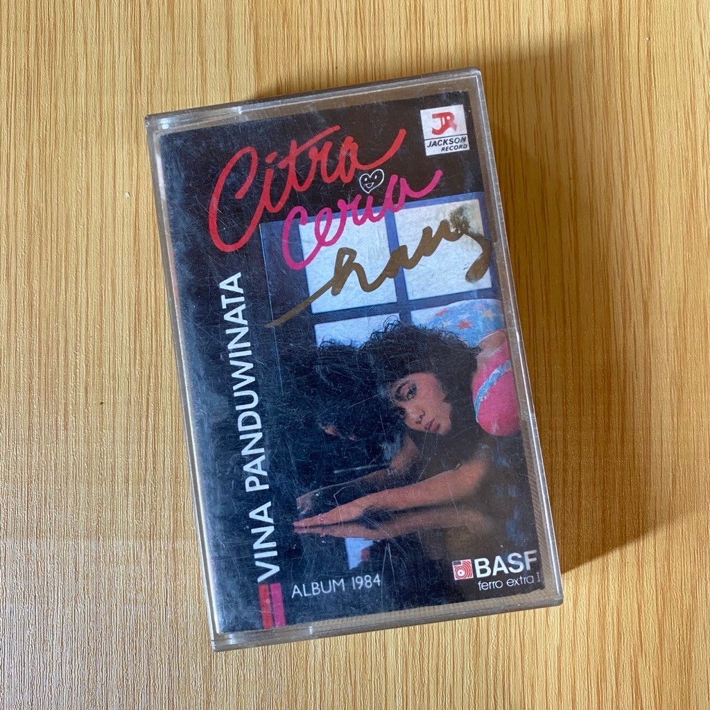 KASET PITA VINA PANDUWINATA - CERITA CINTA -