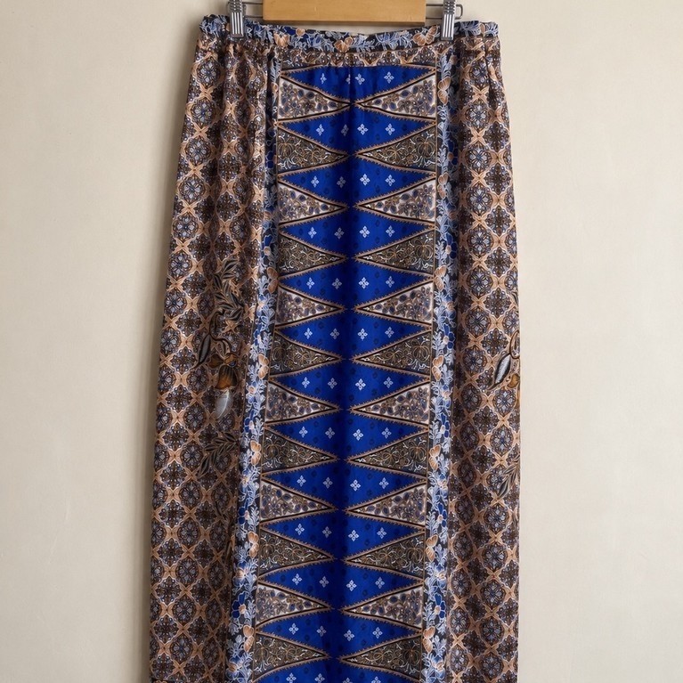 Rok Batik Biru Jumbo