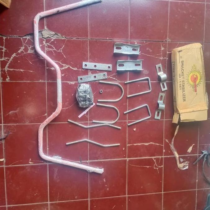 Stabilizer belakang mobil panther new / panther royal / panther kotak komplit