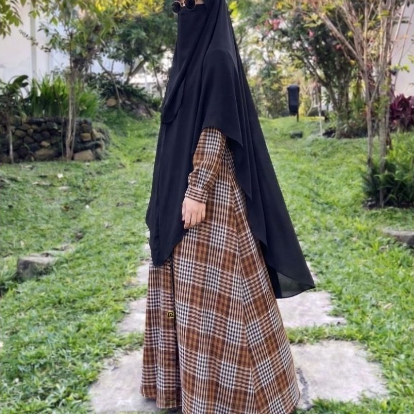 Nafiza Dress