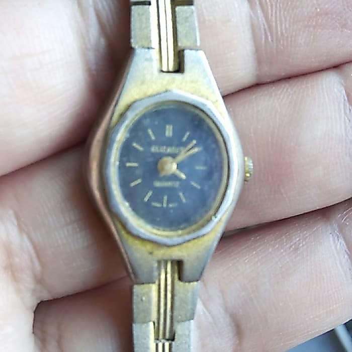 jam tangan antik merek elizabeth lapis emas 18 karat