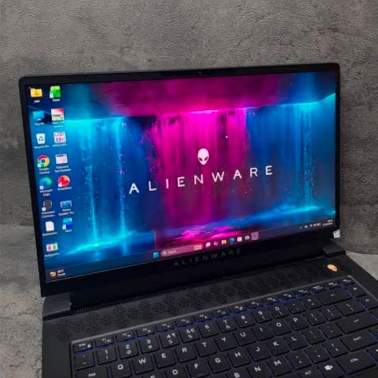 laptop AlienWare m15 r6 intel core i7-11800h rtx3080 32/1TB ssd
