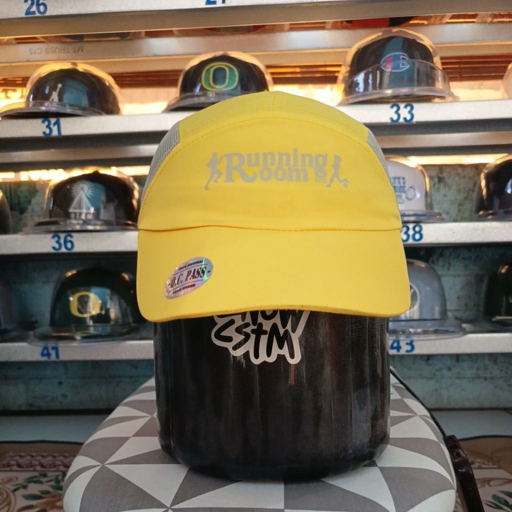 topi brand second (RUNNING ROOM)