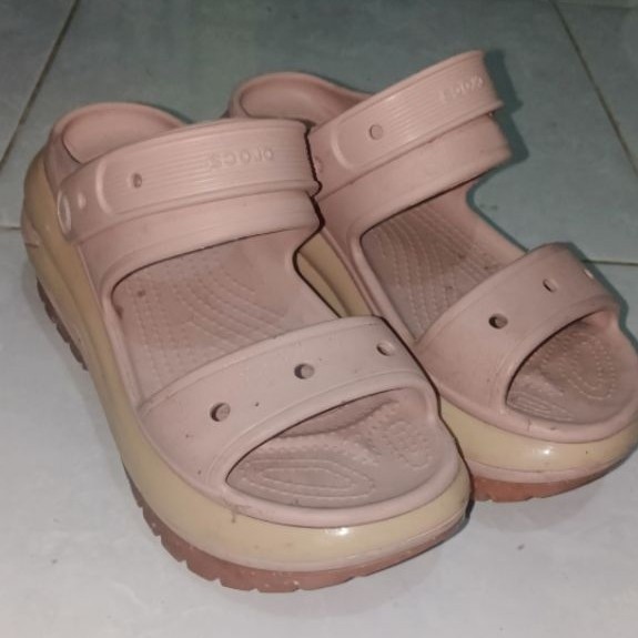 preloved Crocs original store
