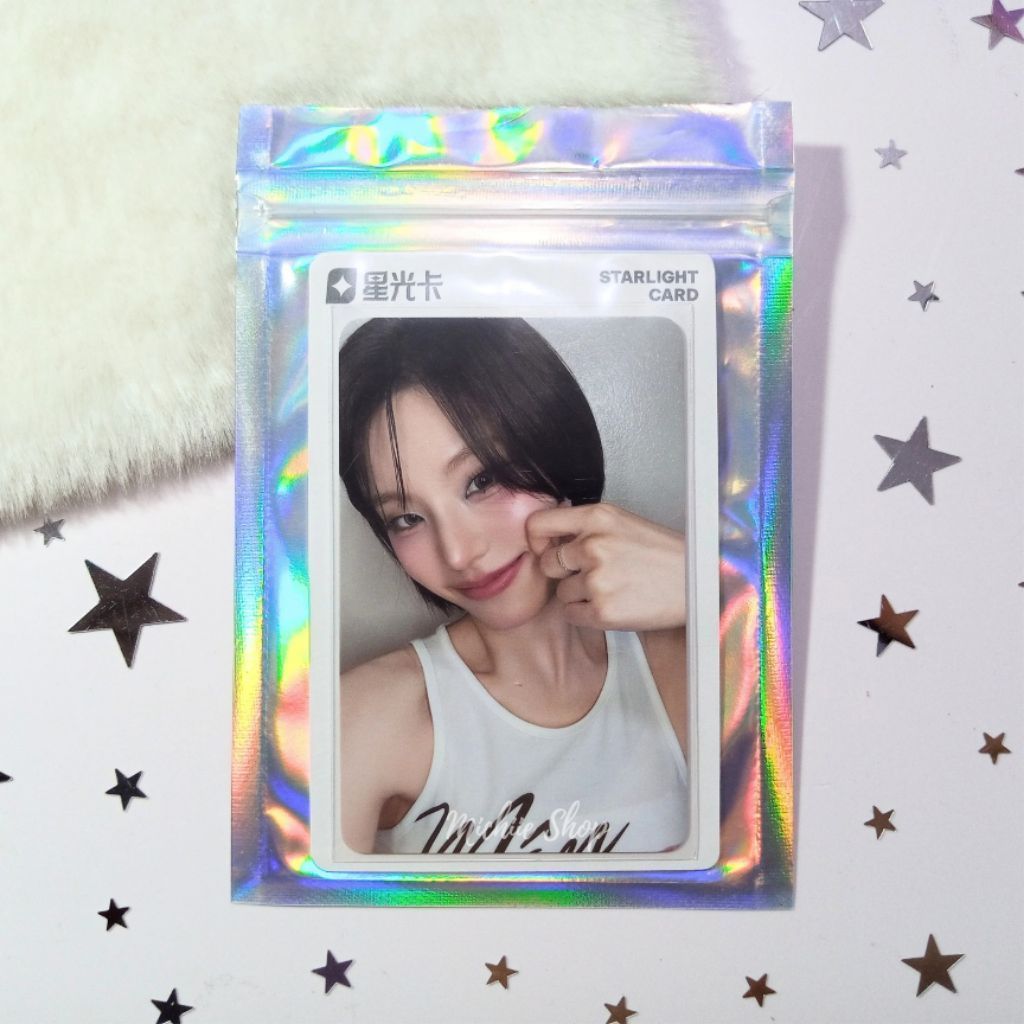 Photocard Itzy Yeji Lucky Draw QQ GWBG B4 | Photocard Yeji Itzy LD QQ B4 Official

