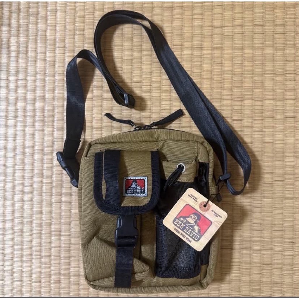 BEN DAVIS SHOULDER BAG