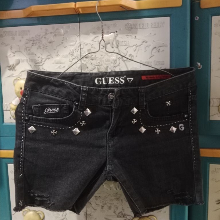 celana guess
