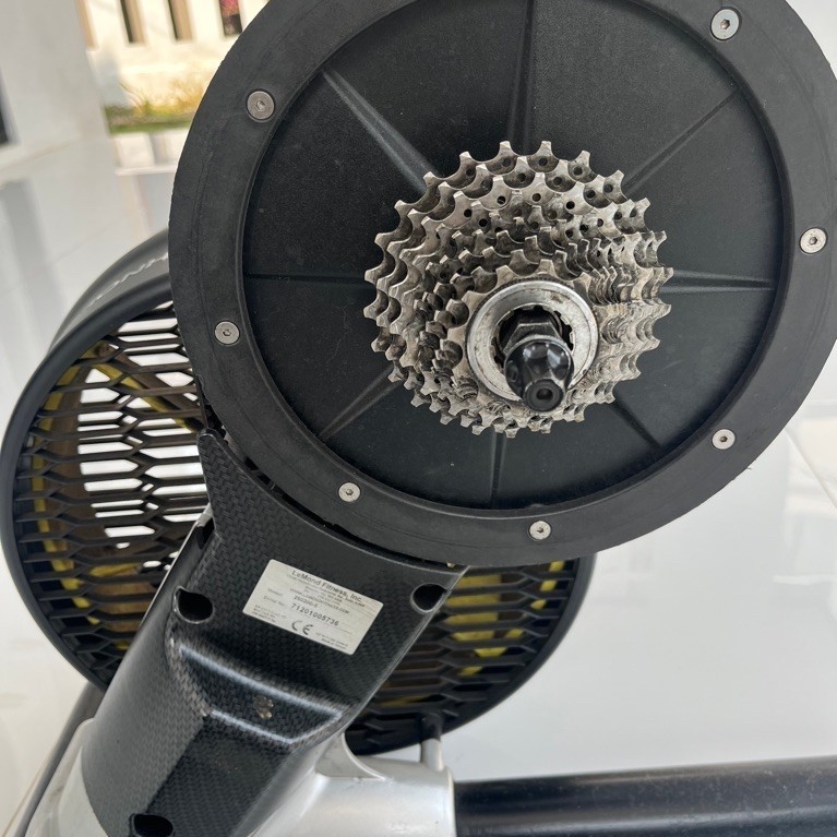 Trainer sepeda Lemond Revolution