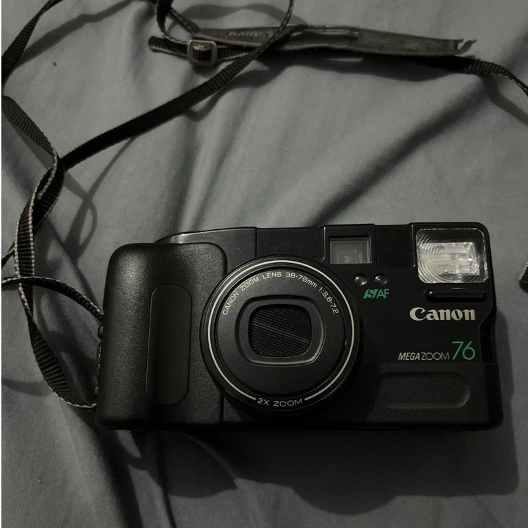 Kamera Analog Canon Autoboy Sure Shot Megazoom 76