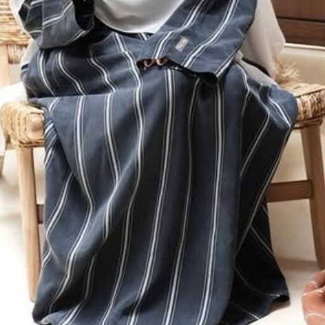 Nadj Attire Huda abaya stripe navy size L