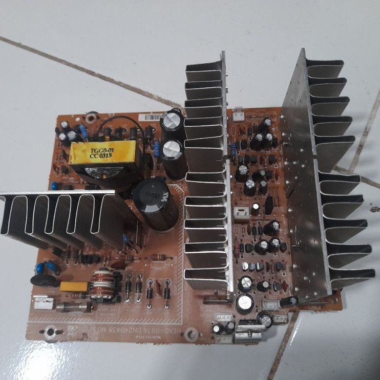 MESIN SPEAKER AKTIF POLYTRON