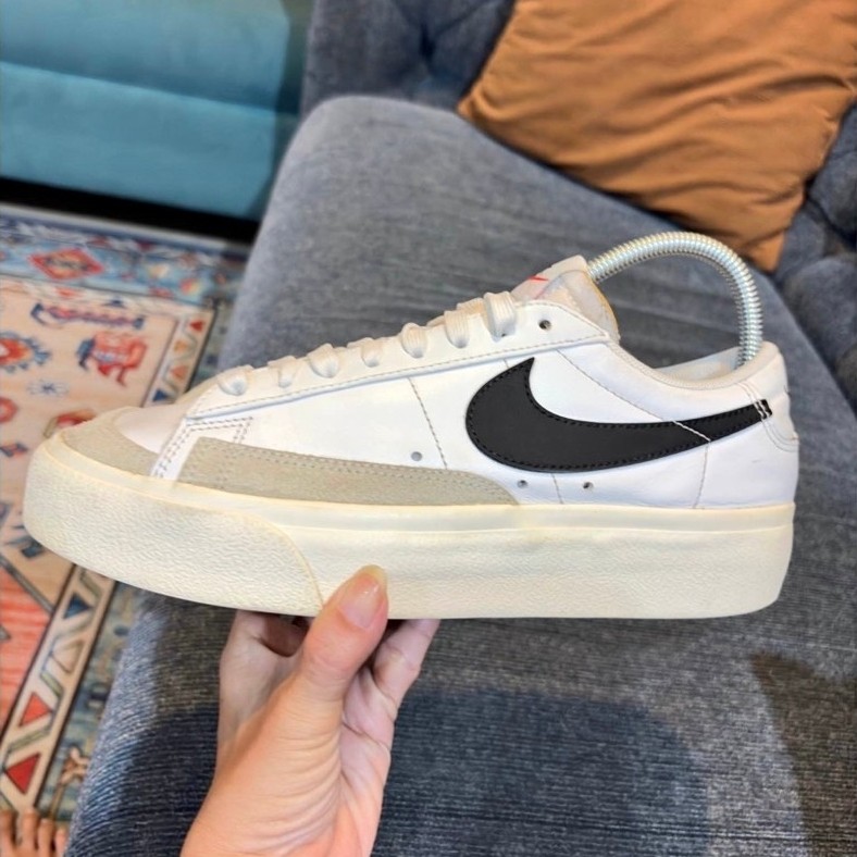 Nike Blazer Low Platform Kulit Sintetis White Black