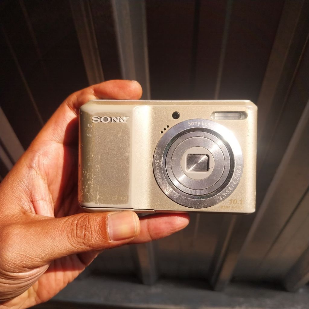 Sony Digital Kamera S2000