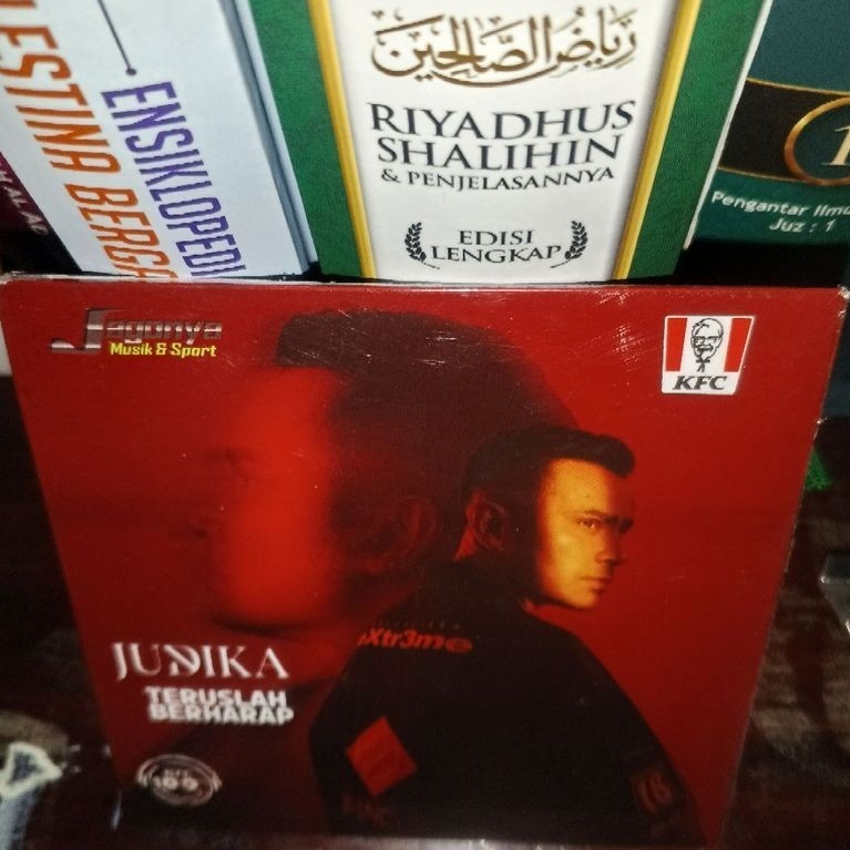 CD Judika teruslah berharap kfc Segel