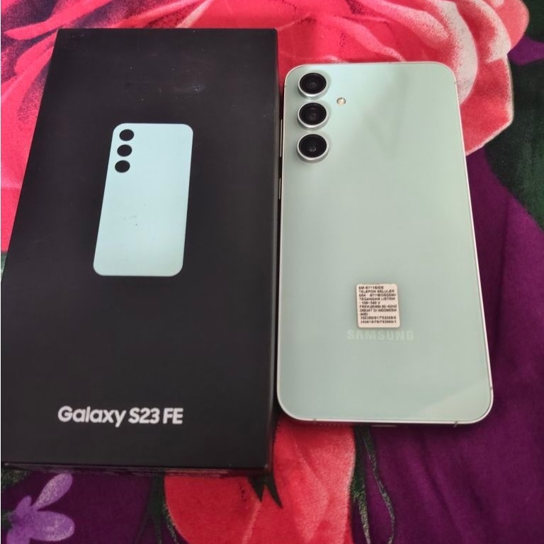 Samsung s23fe 8/128 second