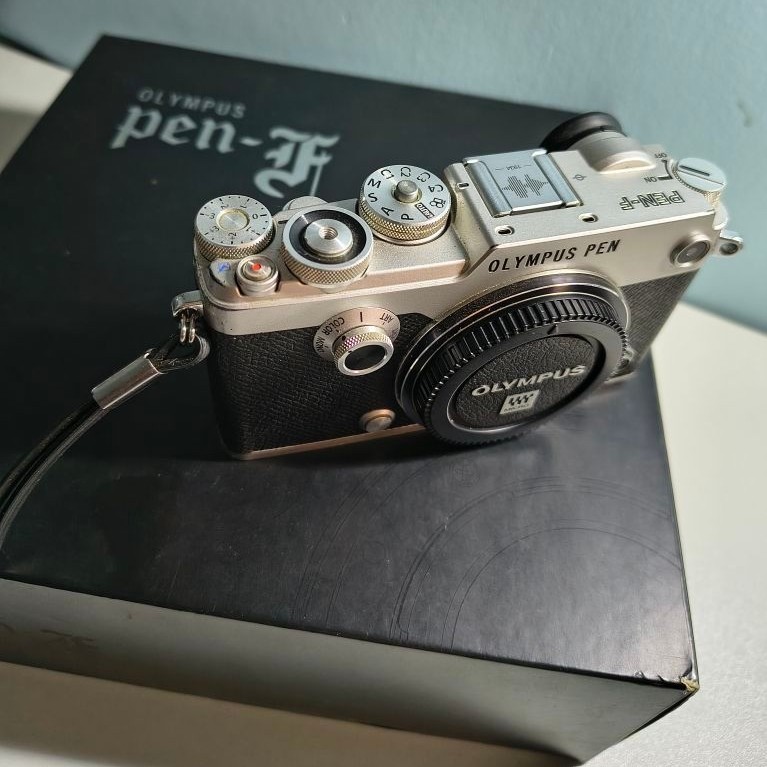 olympus pen f silver mulus
