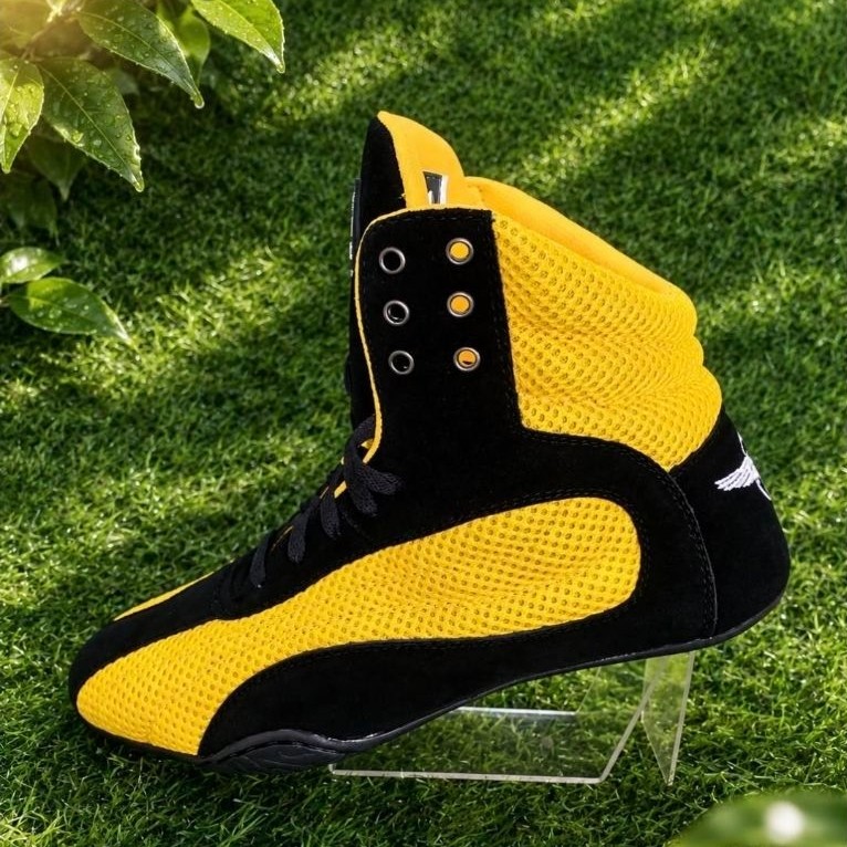 Sepatu One More