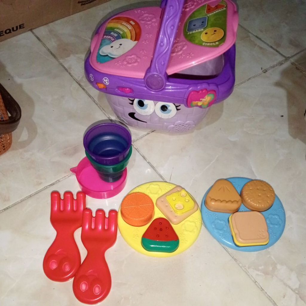 Leapfrog bucket picnic preloved