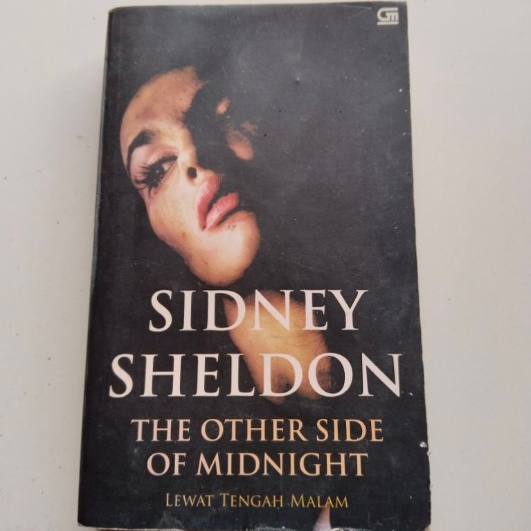 Novel Bekas Lewat Tengah Malam The Other Side of Midnight - Sidney Sheldon Gramedia