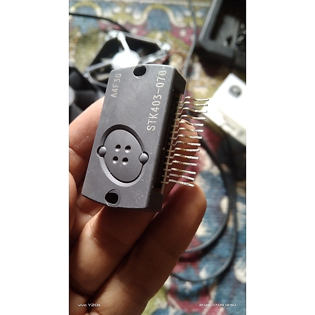 ic stk 403-070