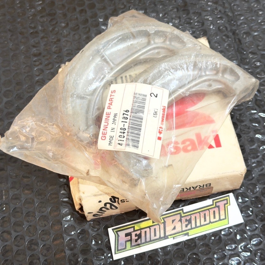 ( NOS ) KAMPAS REM TROMOL BELAKANG NINJA R Kis M ORIGINAL 41048-1076