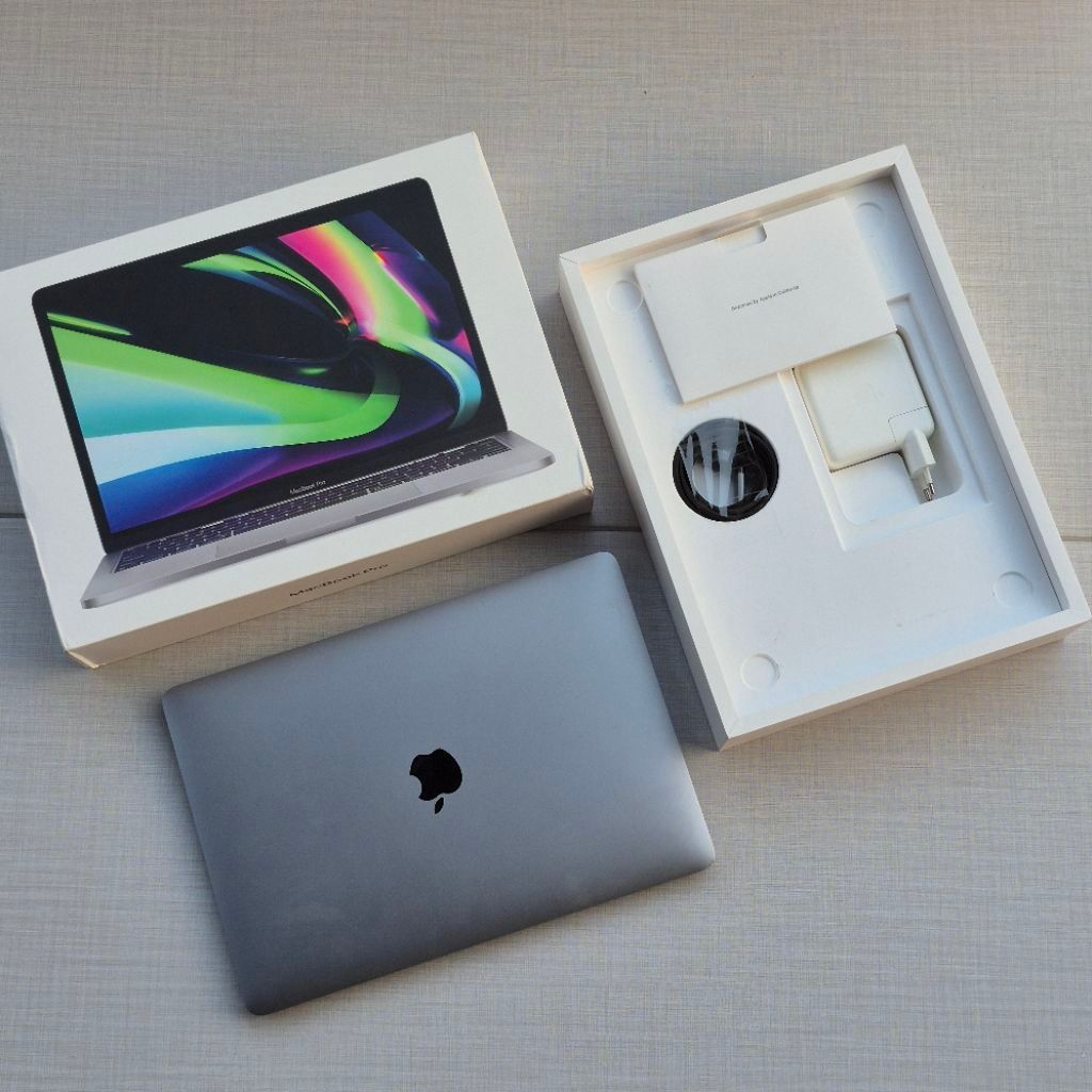 MacBook Pro M1 2020 8/256GB Fullset